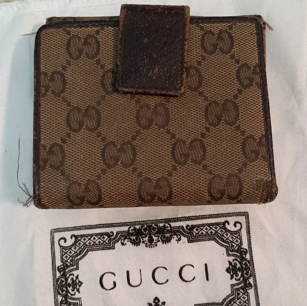 GUCCI GG Beige Canvas With Brn Leather Coin Purse Clutch/Wallet